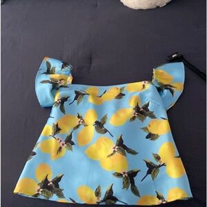 Beautiful, colorful top , fine Palm Beach style